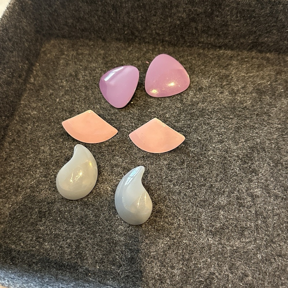 Vintage Lot Of Earrings Pastel Pink Golden Girls Florida 80s Grey Purple Metal